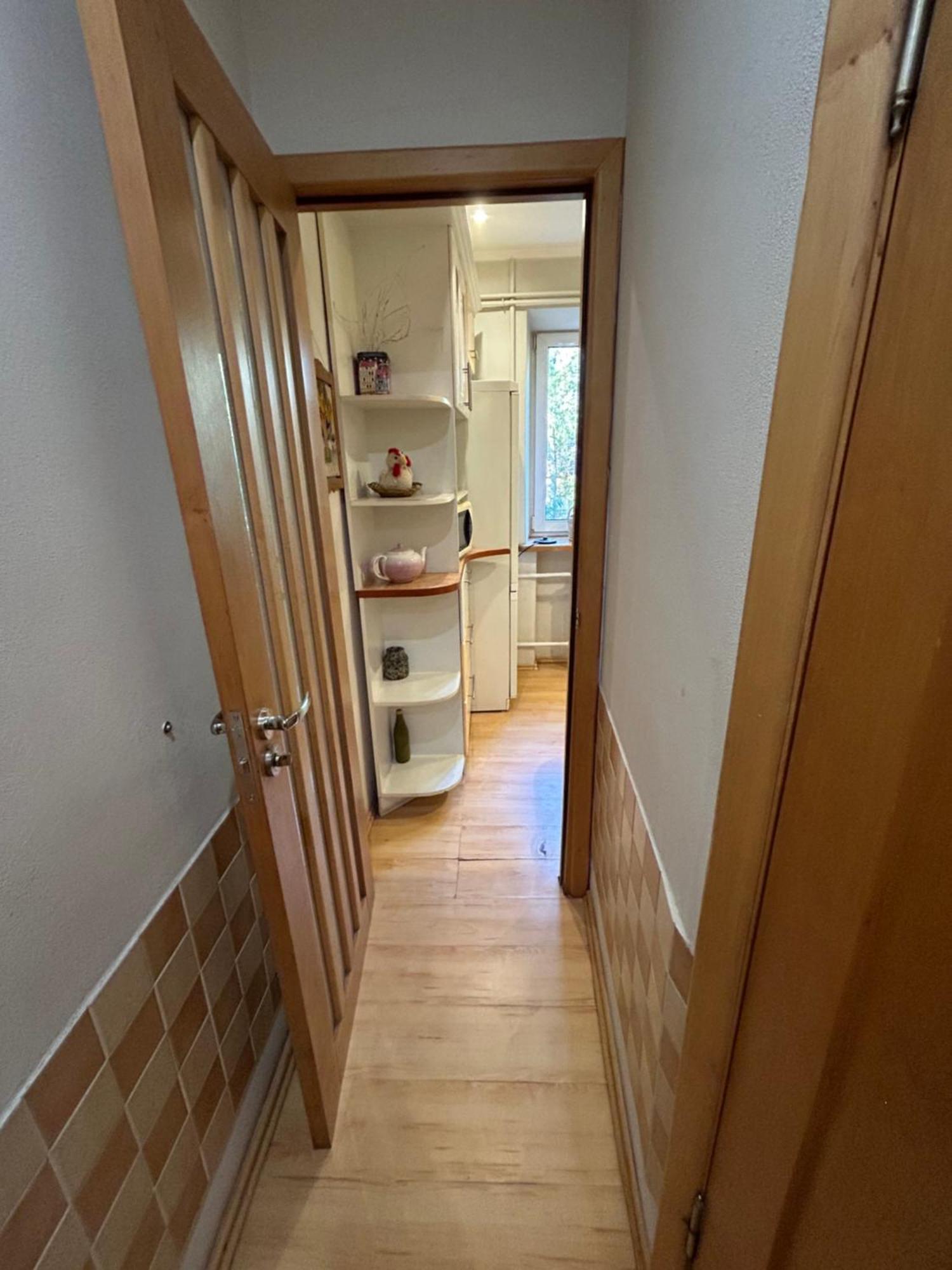 Three Bedroom Stepana Bandery Street Rivne Exterior photo